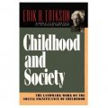 Childhood and Society [平裝]