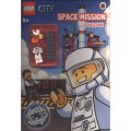 LEGO City: Space Mission Activity Book with LEGO minifigure [平裝] (樂高城市：航天飛行活動與樂高人仔書)