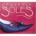Heavenly Soles: Extraordinary 20th Century Shoes [平裝]