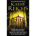 Monday Mourning: A Tempe Brennan Novel [平裝] (哀悼星期一)