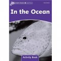 Dolphin Readers Level 4: In the Ocean Activity Book [平裝] (海豚讀物 第四級 ：海底世界 活動用書)