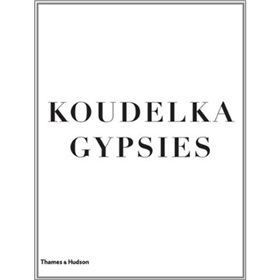 Koudelka Gypsies [精裝] (考德爾卡: 吉普賽人)